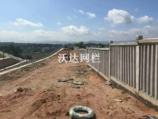 武威贛鐵路客專刺絲滾籠項目工程圖片3